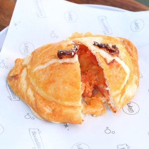 Empanada Hawaiana Grande - Image 2